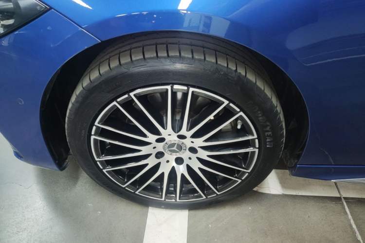 Used Mercedes-Benz C-Class 2024 Second Facelift C 260 L Sport Edition Left Front Wheel Hub
