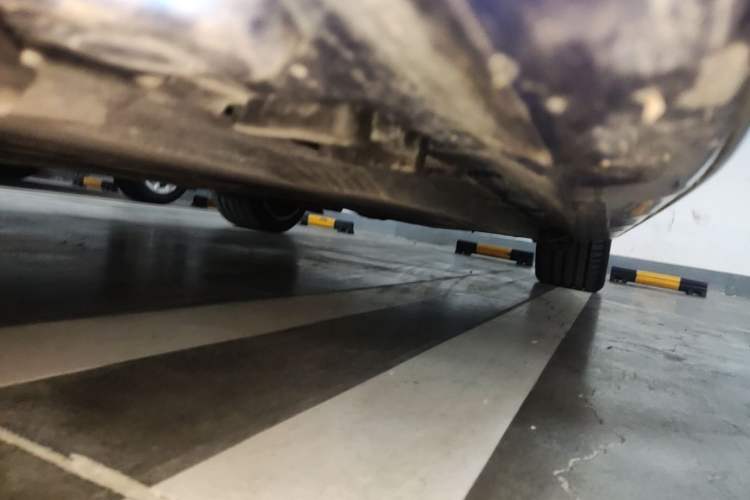 Used Mercedes-Benz C-Class 2024 Second Facelift C 260 L Sport Edition Left Side Sill