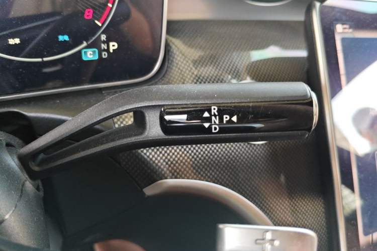 Used Mercedes-Benz C-Class 2024 C 260 L Sport Edition Gear Lever
