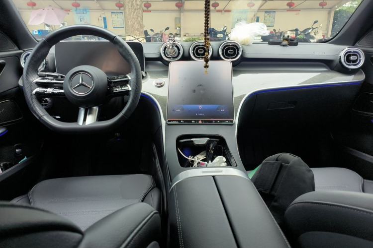 Used Mercedes-Benz C-Class 2024 Second Facelift C 260 L Sport Edition Center Console