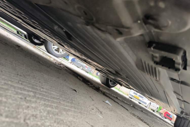 Used Mercedes-Benz C-Class 2024 Second Facelift C 260 L Sport Edition Chassis Front Left