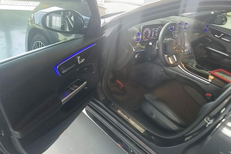 Used Mercedes-Benz C-Class 2024 Restyled C-Class 260 L Sport Edition Driver Seat