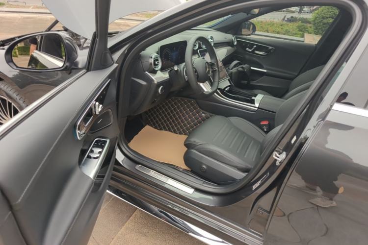 Used Mercedes-Benz C-Class 2024 Second Facelift C 260 L Sport Edition Driver Seat