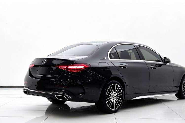 Used Mercedes-Benz C-Class 2024 Second Facelift C 260 L Sport Edition Exterior 4