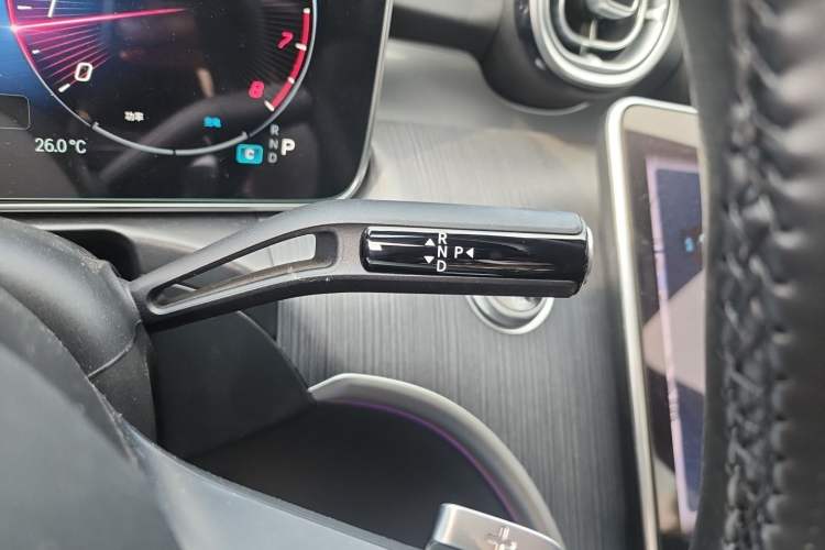 Used Mercedes-Benz C-Class 2024 Restyled C 260 L Sport Edition Gear Lever