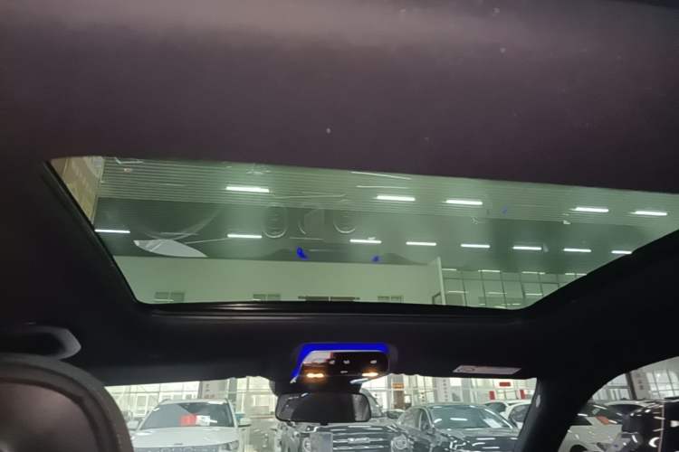 Used Mercedes-Benz C-Class 2024 Second Facelift C 260 L Sport Edition Headliner