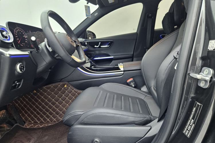 Used Mercedes-Benz C-Class 2024 Second Facelift C 260 L Sport Edition Interior 1