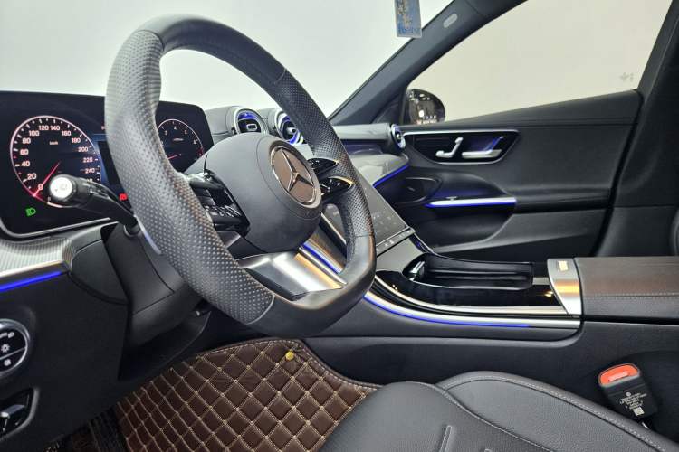 Used Mercedes-Benz C-Class 2024 Second Facelift C 260 L Sport Edition Interior 2