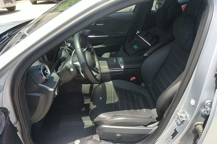Used Mercedes-Benz C-Class 2024 Restyled C 260 L Sport Edition Left Front Seat