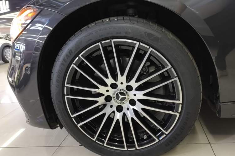 Used Mercedes-Benz C-Class 2024 C 200 L Sport Edition Left Front Wheel Hub