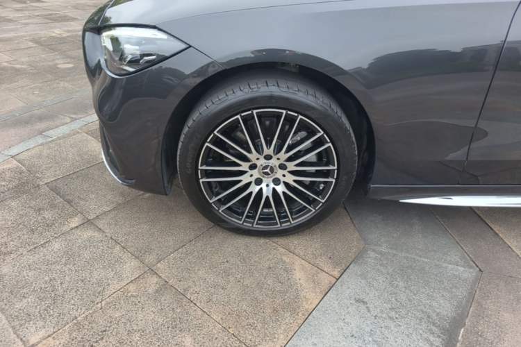 Used Mercedes-Benz C-Class 2024 Second Facelift C 260 L Sport Edition Left Front Wheel Hub