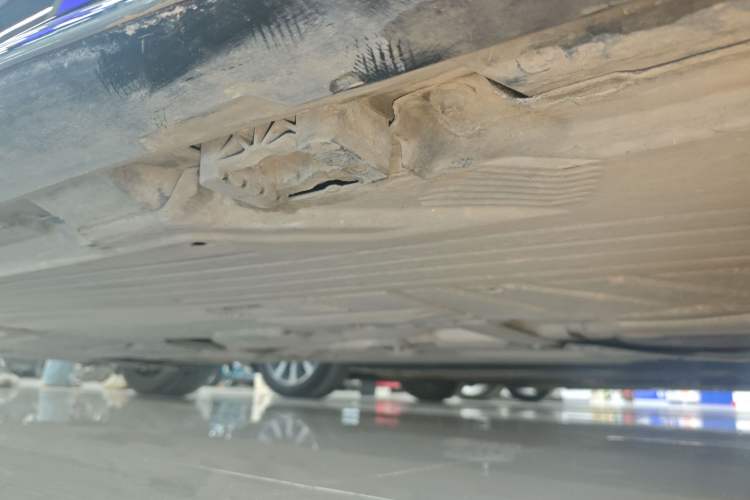 Used Mercedes-Benz C-Class 2024 C 260 L Sport Edition Left Side Sill