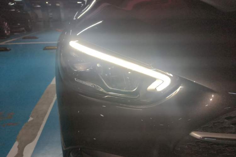 Used Mercedes-Benz C-Class 2024 Restyled C 260 L Sport Edition Right Front Headlight