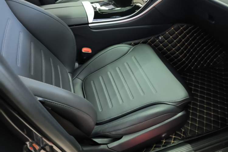 Used Mercedes-Benz C-Class 2024 C 200 L Sport Edition Right Front Seat