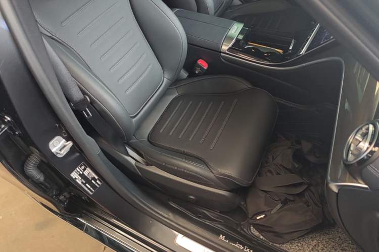 Used Mercedes-Benz C-Class 2024 Restyled C-Class 260 L Sport Edition Right Front Seat