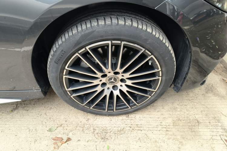 Used Mercedes-Benz C-Class 2024 Second Facelift C 260 L Sport Edition Right Front Wheel Hub
