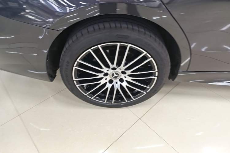 Used Mercedes-Benz C-Class 2024 Restyled C-Class 260 L Sport Edition Right Rear Wheel Hub