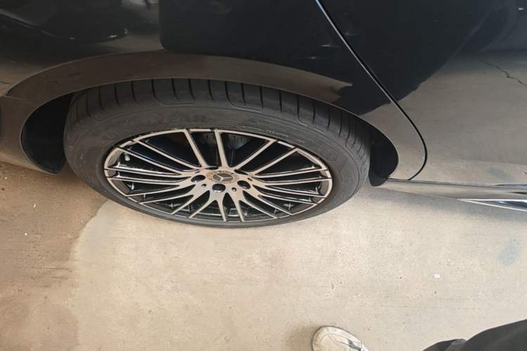 Used Mercedes-Benz C-Class 2024 Restyled C-Class 260 L Sport Edition Right Rear Wheel Hub