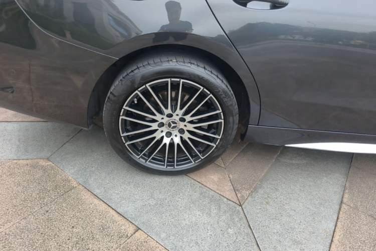 Used Mercedes-Benz C-Class 2024 Second Facelift C 260 L Sport Edition Right Rear Wheel Hub