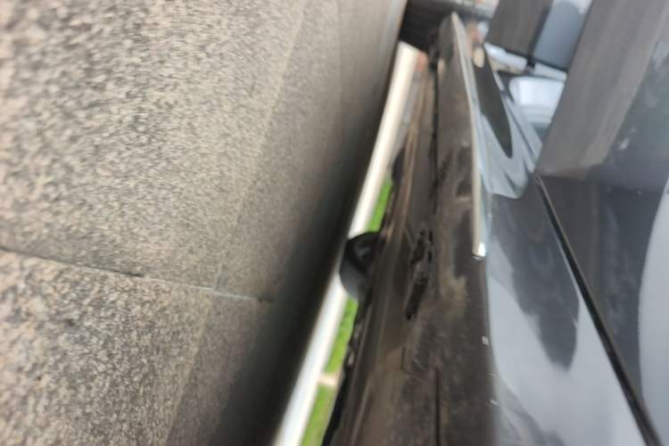 Used Mercedes-Benz C-Class 2024 Second Facelift C 260 L Sport Edition Right Side Sill