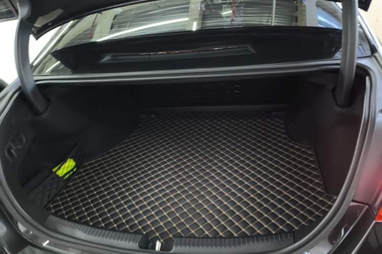 Used Mercedes-Benz C-Class 2024 C 200 L Sport Edition Trunk