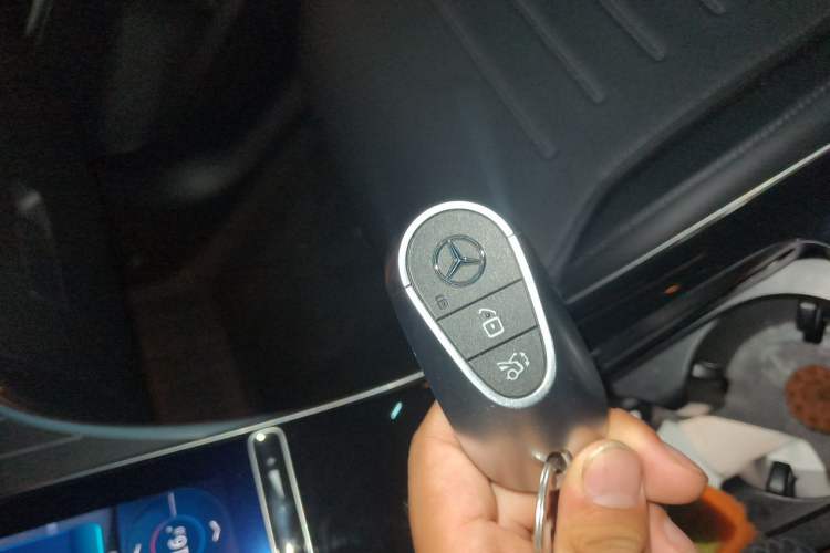 Used Mercedes-Benz C-Class 2024 Restyled C 260 L Sport Edition Vehicle Key
