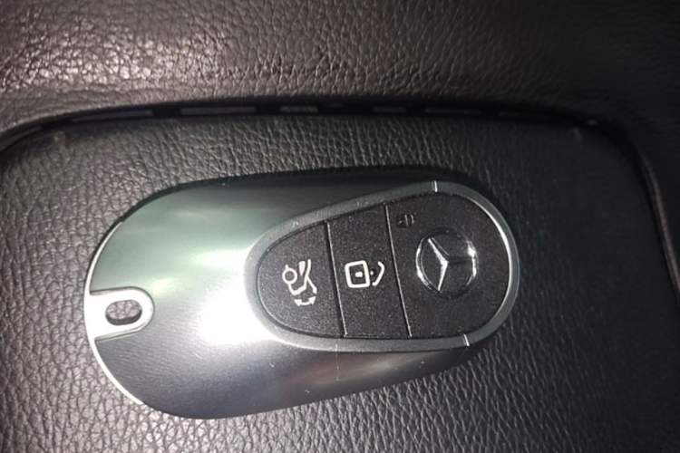 Used Mercedes-Benz C-Class 2024 C 260 L Sport Edition Vehicle Key