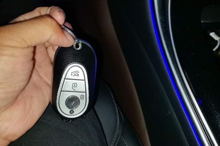 Used Mercedes-Benz C-Class 2024 C 260 L Brilliant Night Sports Edition Vehicle Key