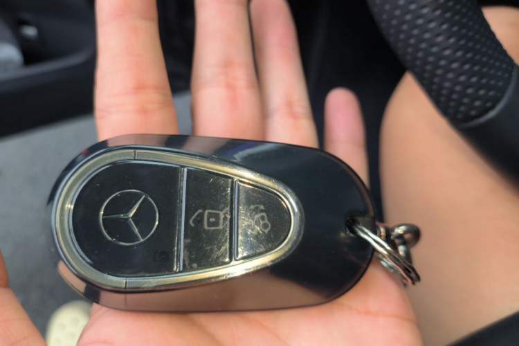 Used Mercedes-Benz C-Class 2024 Second Facelift C 260 L Sport Edition Vehicle Key