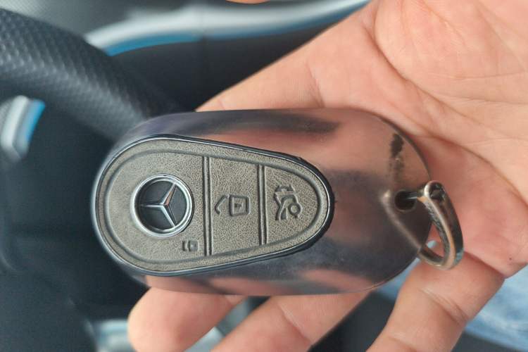 Used Mercedes-Benz C-Class 2024 Restyled C-Class 260 L Sport Edition Vehicle Key