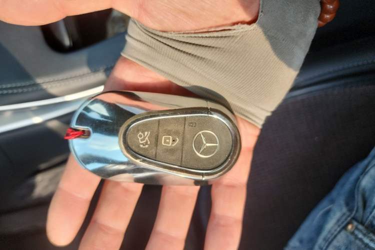 Used Mercedes-Benz C-Class 2024 Restyled C 260 L Sport Edition Vehicle Key