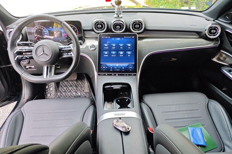 Used Mercedes-Benz C-Class 2024 C 260 L Brilliant Night Sports Edition Center Console