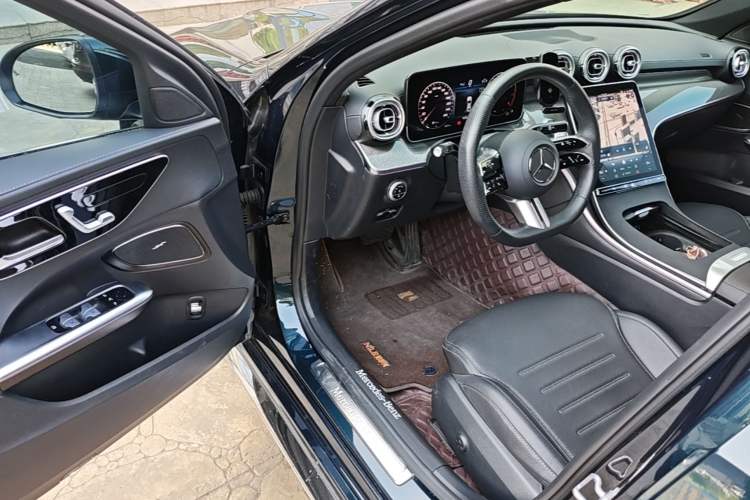 Used Mercedes-Benz C-Class 2024 Second Facelift C 260 L Sport Edition Driver Seat