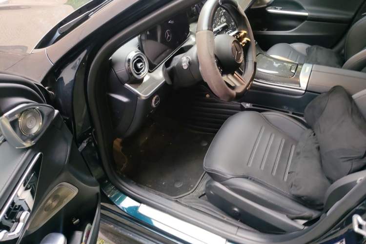 Used Mercedes-Benz C-Class 2024 Second Facelift C 260 L Starry Night Sport Edition Driver Seat