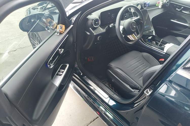 Used Mercedes-Benz C-Class 2024 Restyled C 260 L Sport Edition Driver Seat