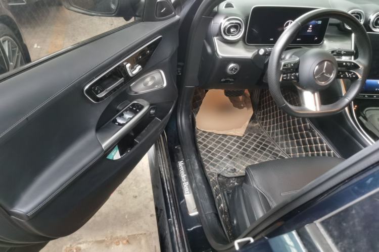 Used Mercedes-Benz C-Class 2024 Second Facelift C 260 L Starry Night Sport Edition Driver Seat