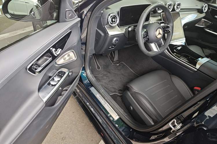 Used Mercedes-Benz C-Class 2024 Facelift C 260 L Night Edition Sport Version Driver Seat