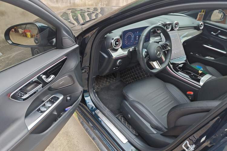 Used Mercedes-Benz C-Class 2024 Second Facelift C 260 L Sport Edition Driver Seat