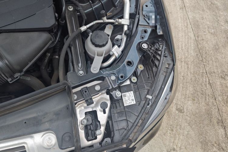 Used Mercedes-Benz C-Class 2024 Second Facelift C 260 L Sport Edition Engine Bay Left