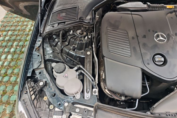 Used Mercedes-Benz C-Class 2024 Second Facelift C 260 L Starry Night Sport Edition Engine Bay Right