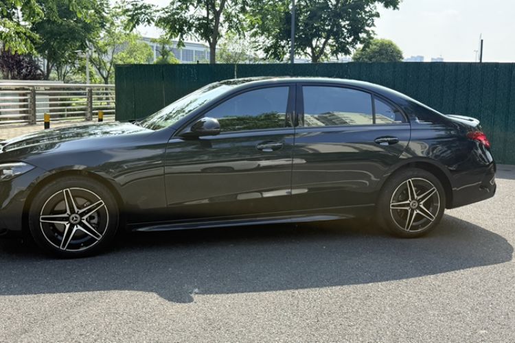 Used Mercedes-Benz C-Class 2024 Facelift C 260 L Night Edition Sport Version Exterior 5