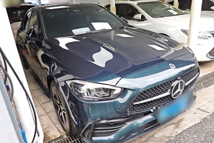 Used Mercedes-Benz C-Class 2024 Facelift C 260 L Night Edition Sport Version Front Right 45 Deg