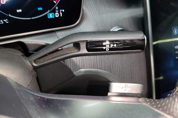 Used Mercedes-Benz C-Class 2024 C 200 L Sport Edition Gear Lever