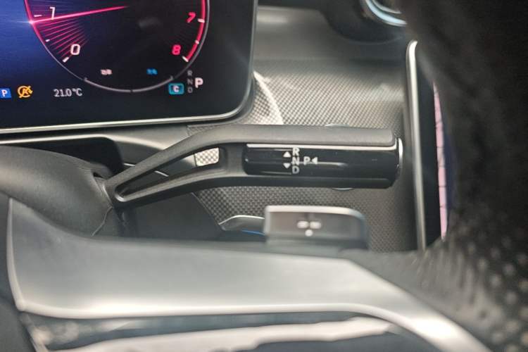 Used Mercedes-Benz C-Class 2024 Restyled C 260 L Sport Edition Gear Lever