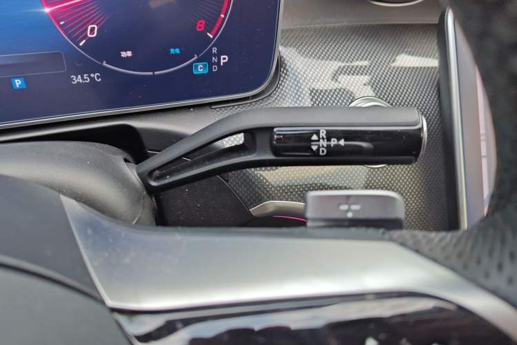 Used Mercedes-Benz C-Class 2024 Second Facelift C 260 L Sport Edition Gear Lever