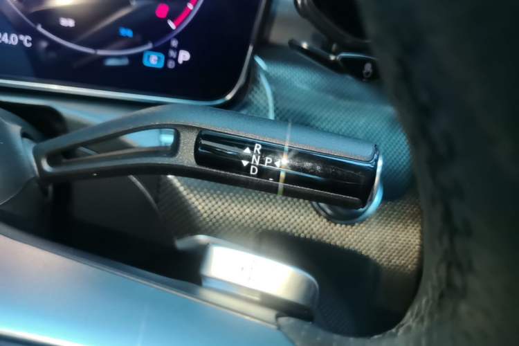 Used Mercedes-Benz C-Class 2024 C 260 L Sport Edition Gear Lever