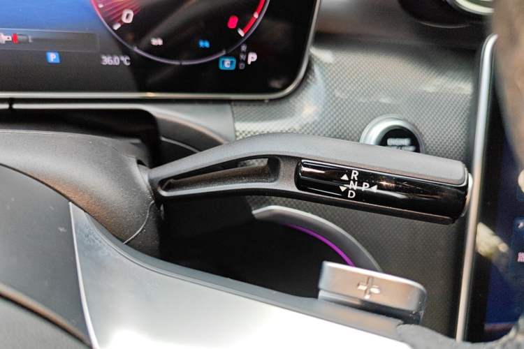 Used Mercedes-Benz C-Class 2024 C 260 L Brilliant Night Sports Edition Gear Lever