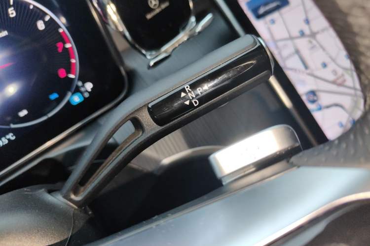 Used Mercedes-Benz C-Class 2024 C 260 L Brilliant Night Sports Edition Gear Lever