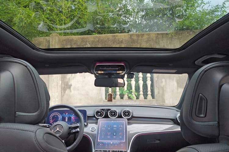Used Mercedes-Benz C-Class 2024 Second Facelift C 260 L Sport Edition Headliner