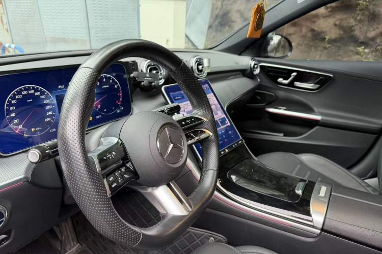 Used Mercedes-Benz C-Class 2024 C 260 L Sport Edition Interior 3